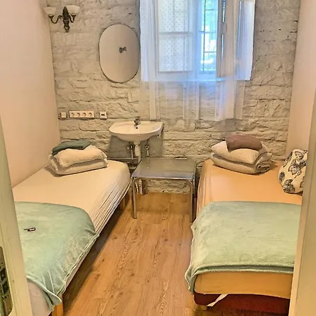 Hostel Hostel *